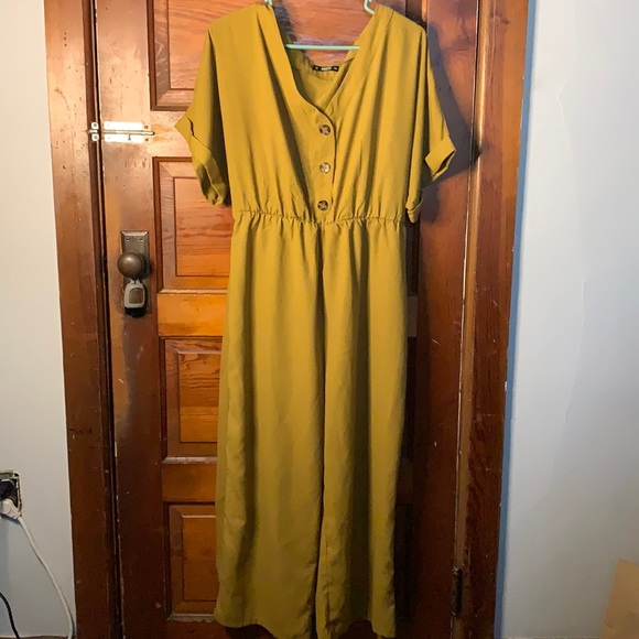 Mustard Jumpsuit. 1XL